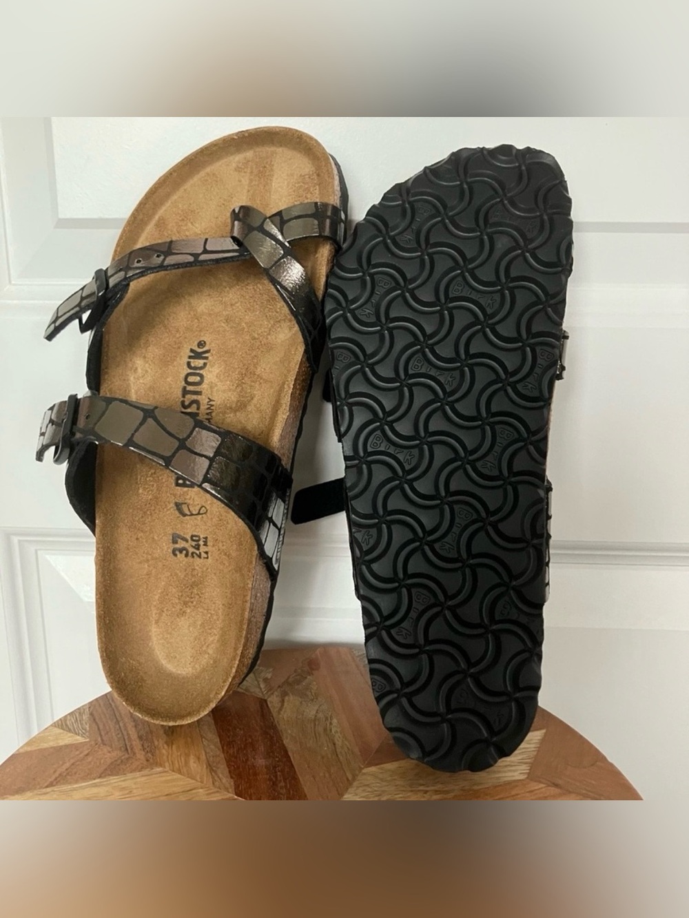 Birkenstock MAYARI 💅 Gator Gleam Leather Soft Footbed Sandals Slide 36 39 5 6 8 - Picture 8 of 9
